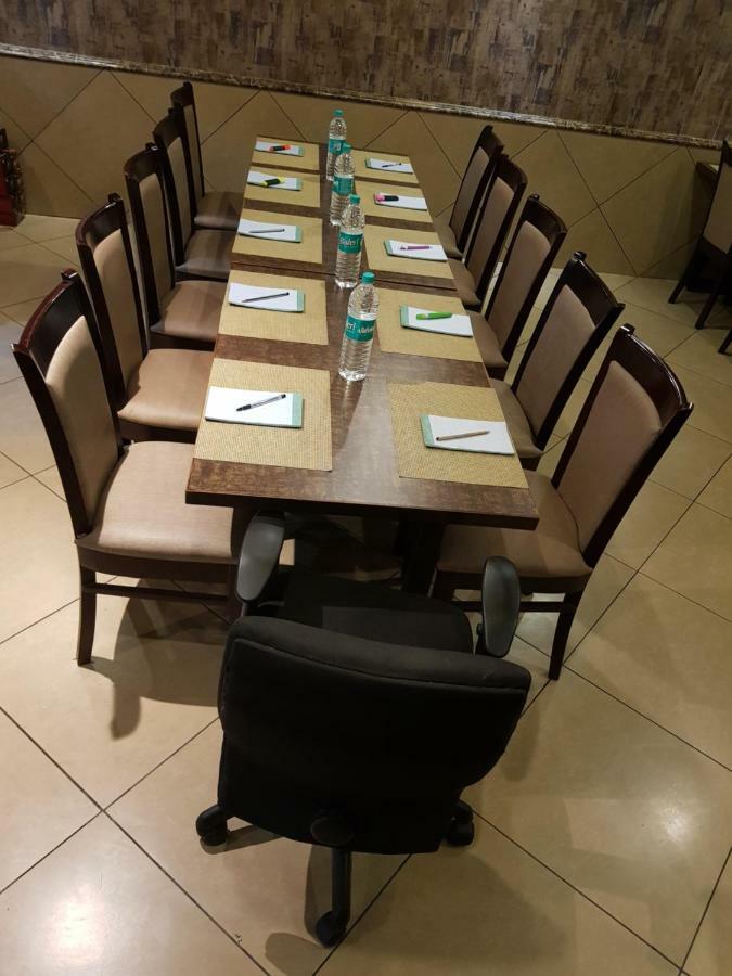 Liza Regency Hotel Ченай Екстериор снимка