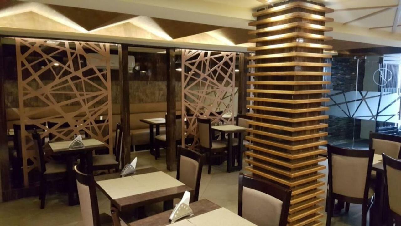 Liza Regency Hotel Ченай Екстериор снимка