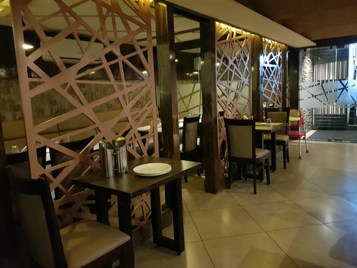 Liza Regency Hotel Ченай Екстериор снимка