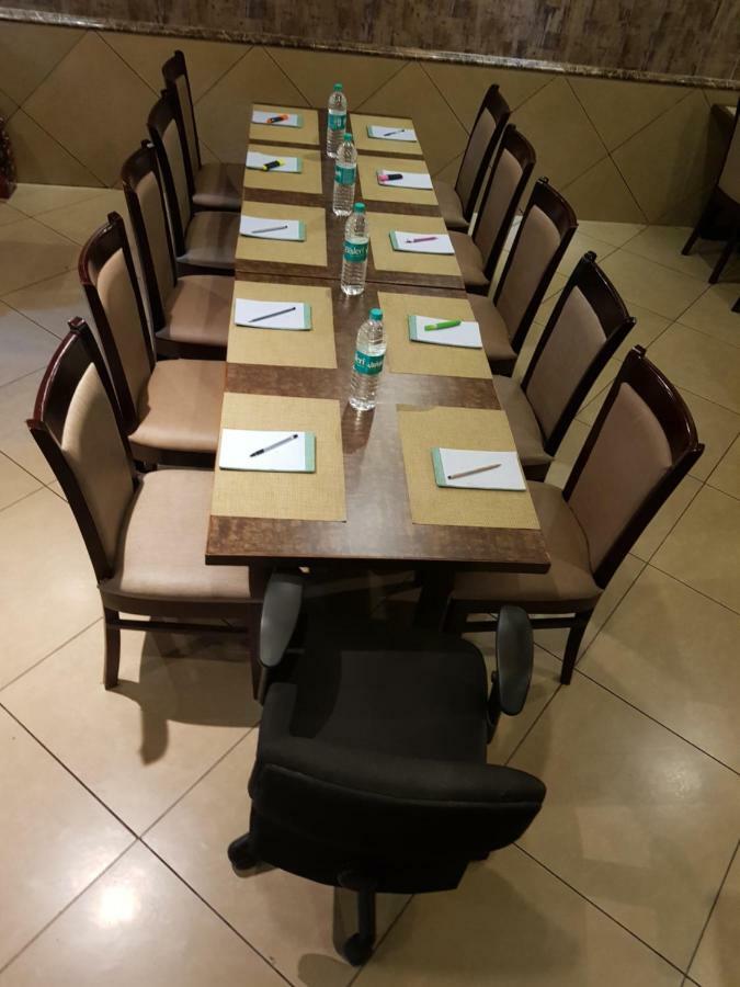 Liza Regency Hotel Ченай Екстериор снимка