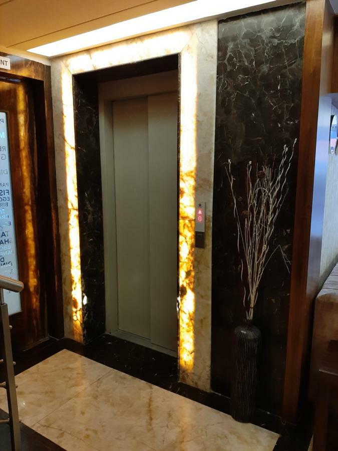 Liza Regency Hotel Ченай Екстериор снимка